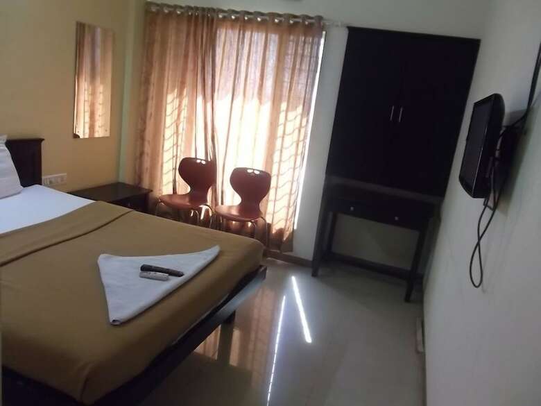 Hotel Nisarg Lounge