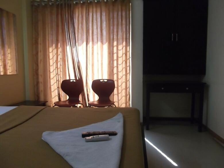 Hotel Nisarg Lounge