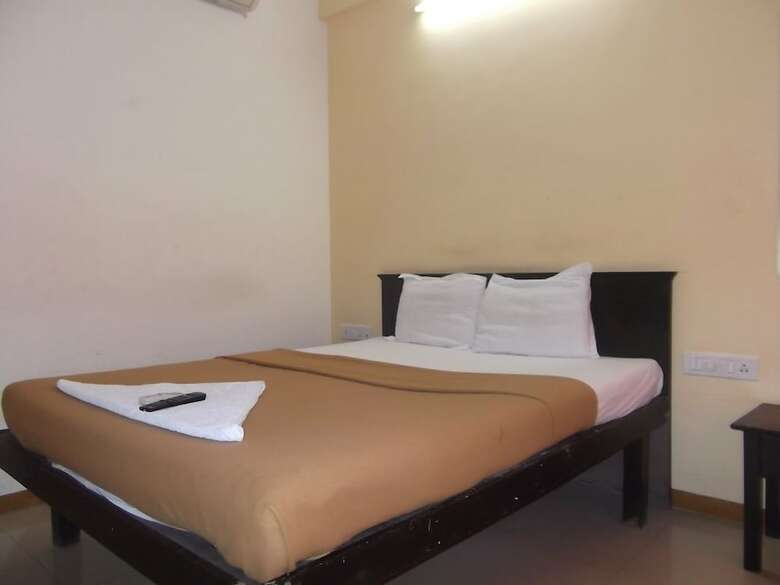 Hotel Nisarg Lounge