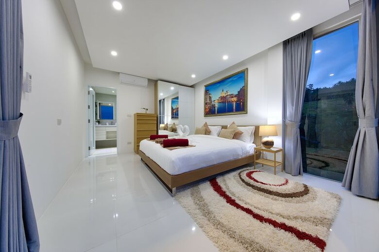 Villa Iroxa With Panoramic Sea View