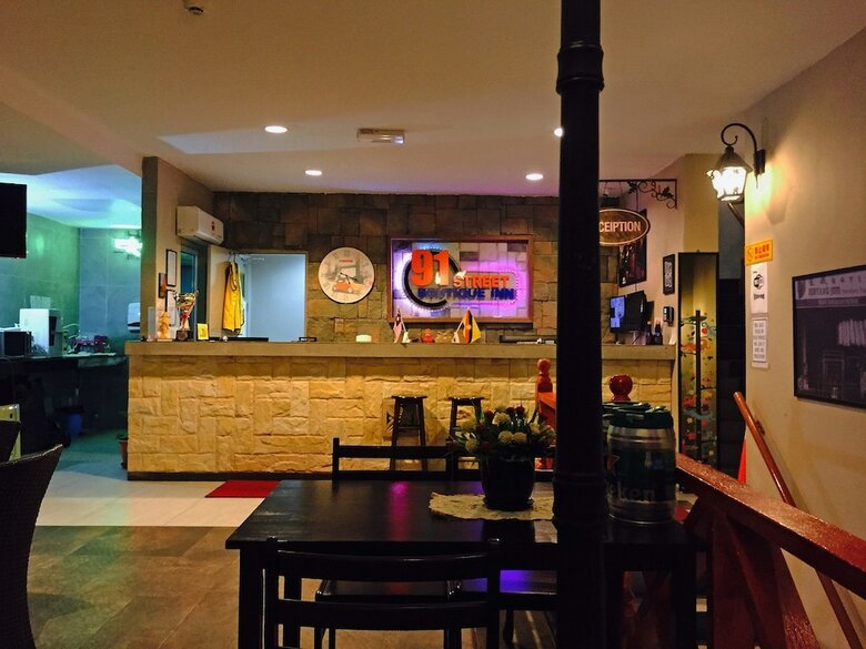 Hotel 91 Street Boutique Inn