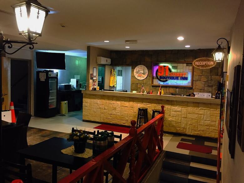 Hotel 91 Street Boutique Inn