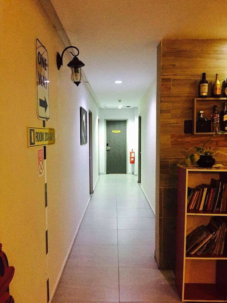Hotel 91 Street Boutique Inn