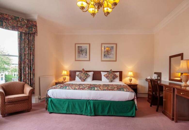 Ashley Hotel