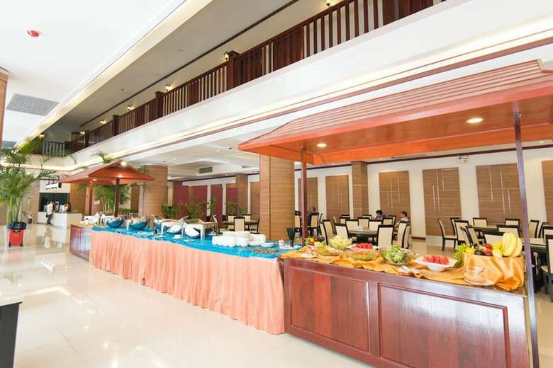 Hotel St Holiday