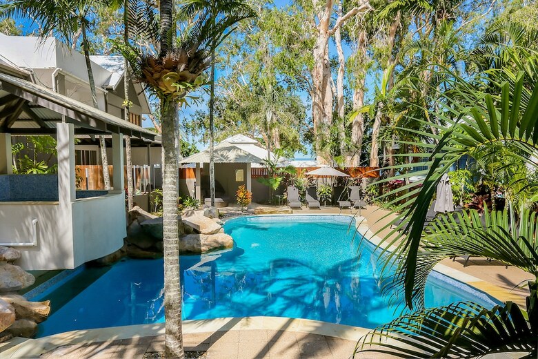 Hotel Paradise On The Beach Resort - Palm Cove