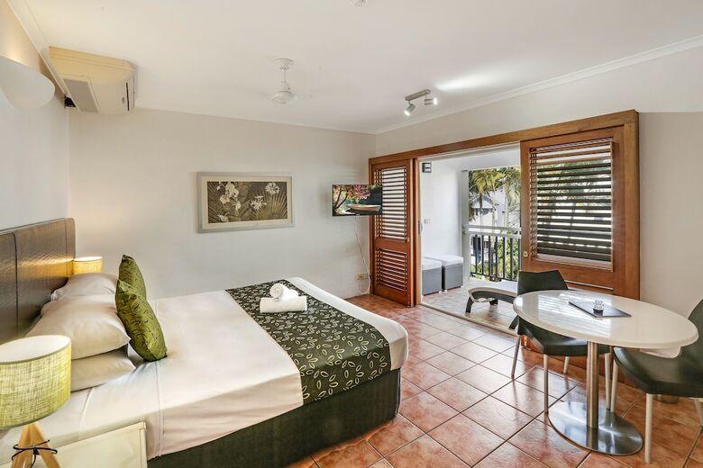 Hotel Paradise On The Beach Resort - Palm Cove