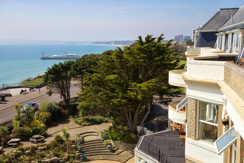 Hallmark Hotel Bournemouth Carlton
