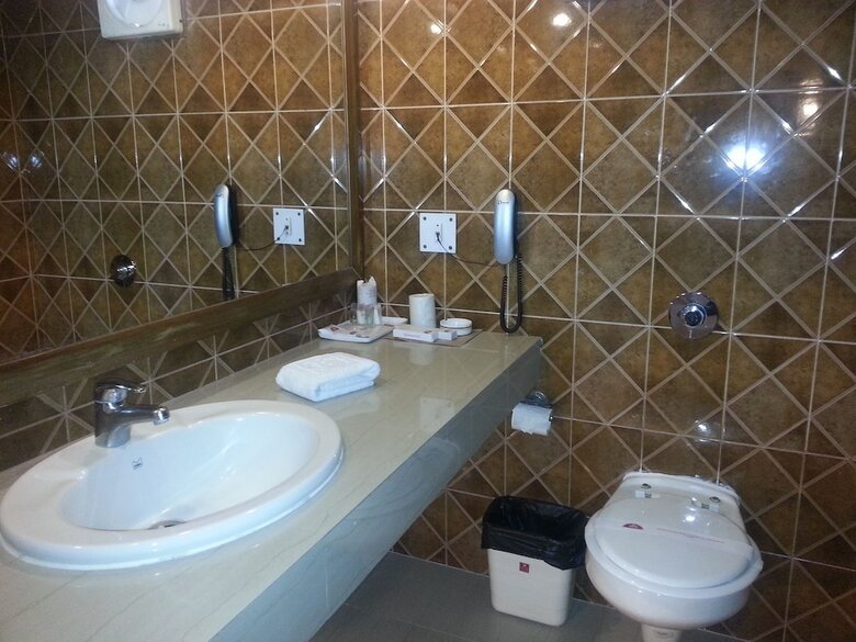 Grand Continental Hotel�