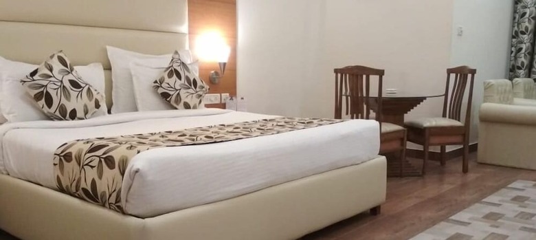 Grand Continental Hotel�