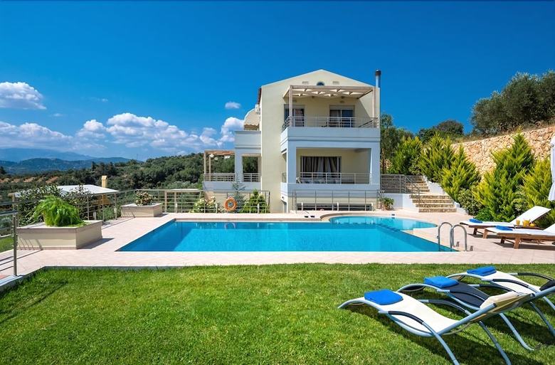Villa Athinais