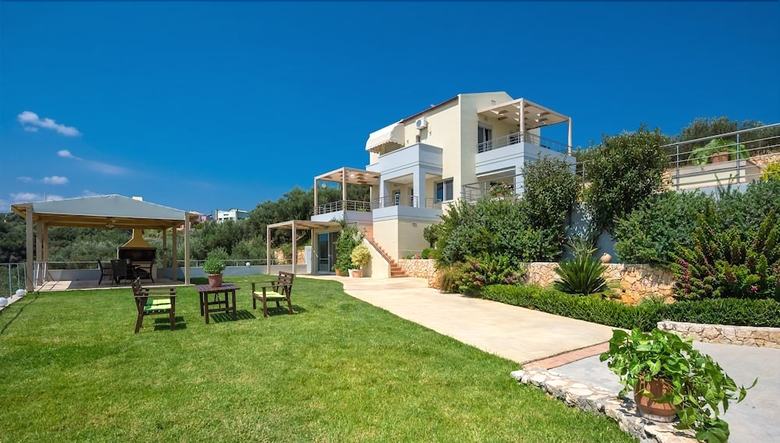 Villa Athinais