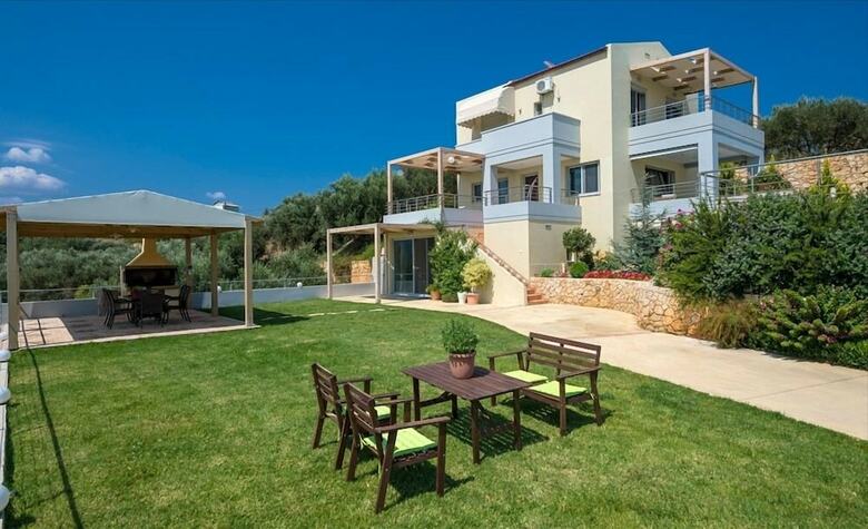 Villa Athinais
