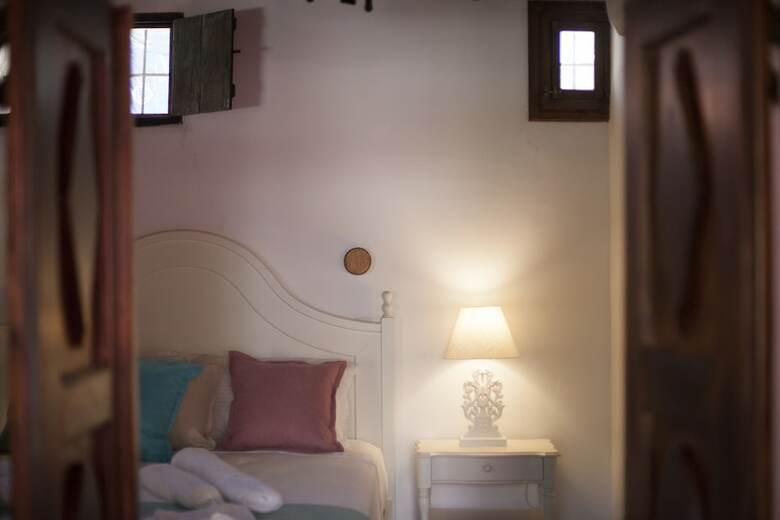 Saint Artemios Hotel And Oriental Suites