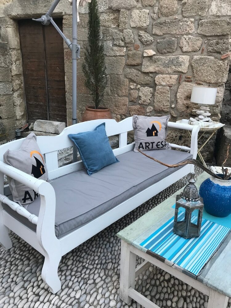 Saint Artemios Hotel And Oriental Suites