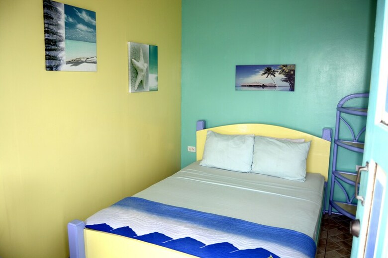 Hotel Cosmic Crab Resort
