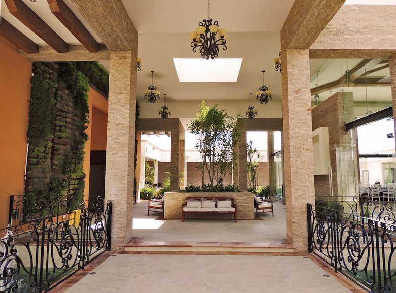 Royal Aqua Luxury Hotel & Spa