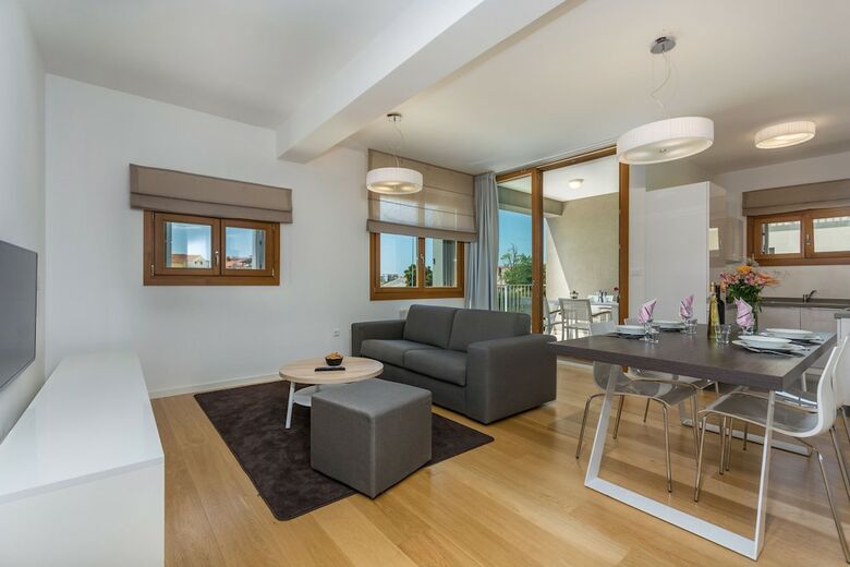Apartamentos Maj Residence
