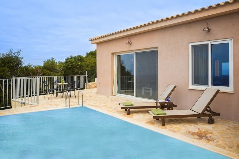 Magganos Sunset Villas