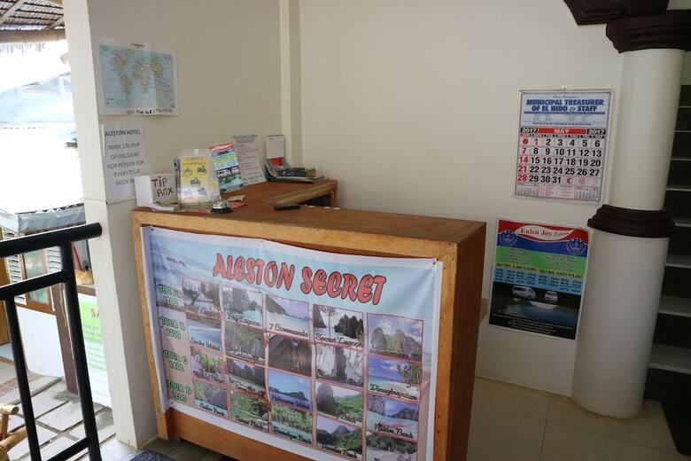 Aleston Secret Hotel