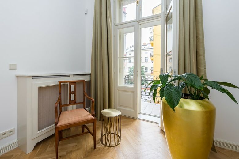 Empirent Grand Central Apartments
