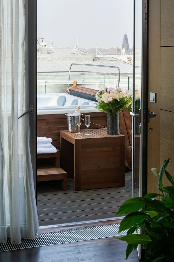 Empirent Grand Central Apartments