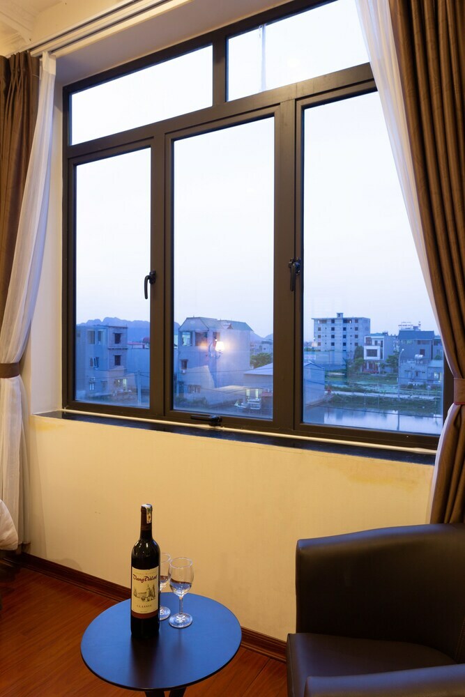 The Melbourne Hotel