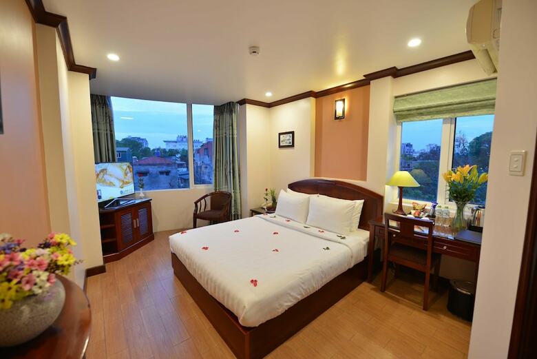 Blue Ha Noi Inn Legend Hotel