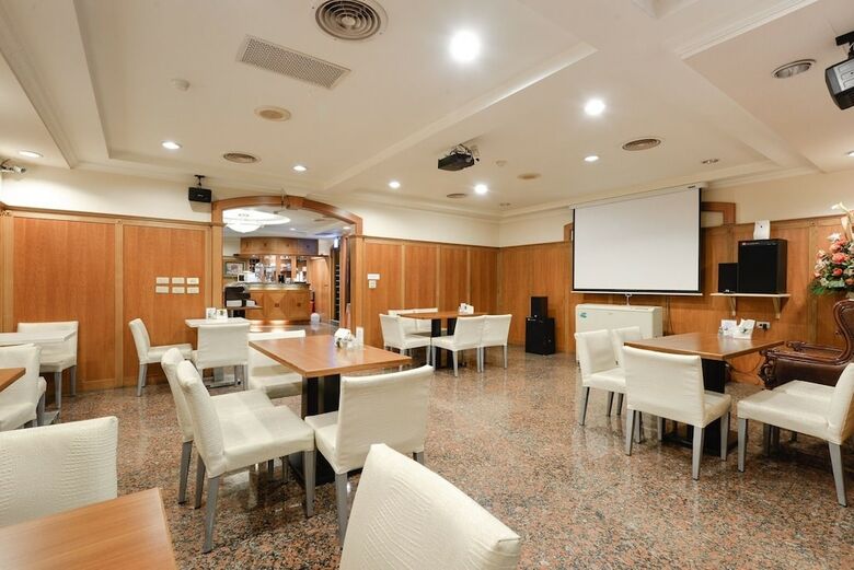 Kaja Hotel