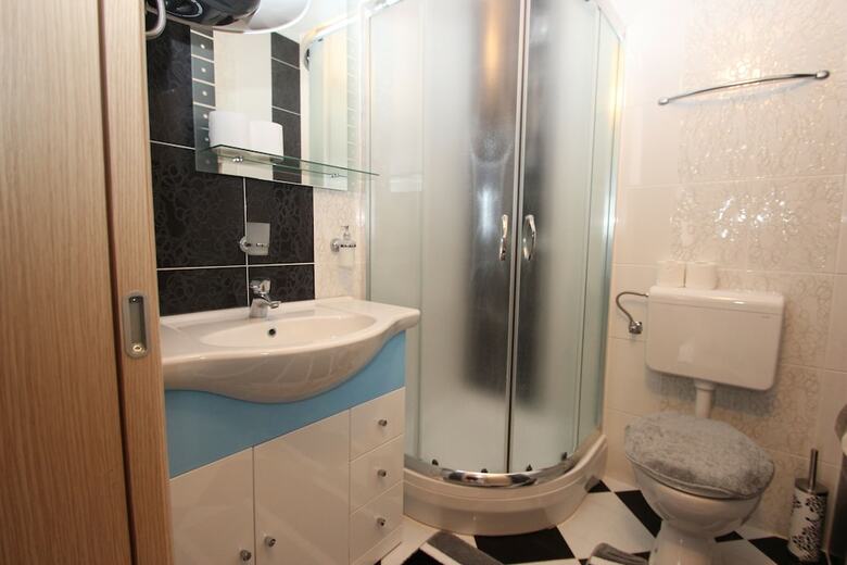 Hotel Guesthouse Emina