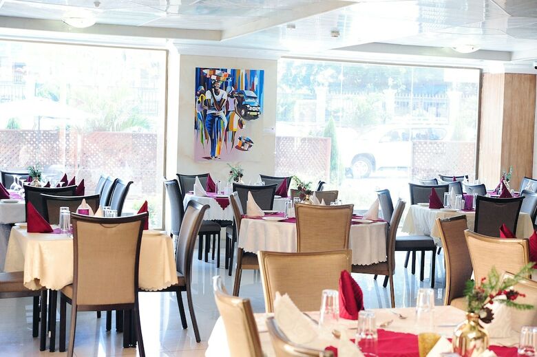 Tomreik Hotel