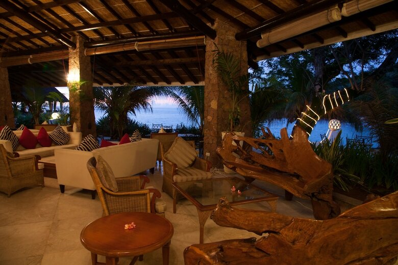 Sunset Beach Hotel