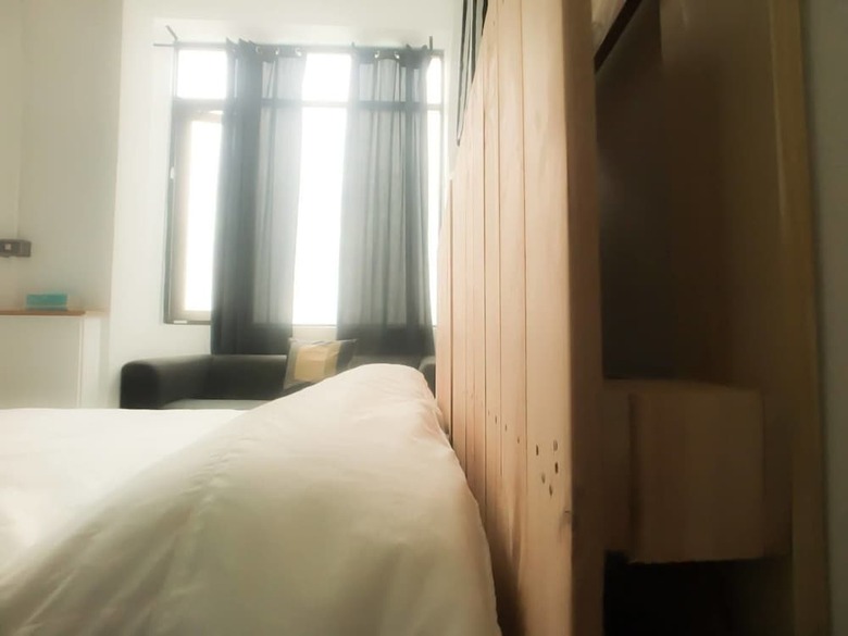 Hotel 9-1 House