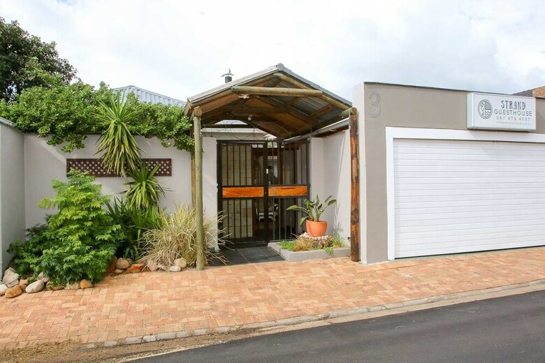 Hostal Strand Guesthouse - Hostel