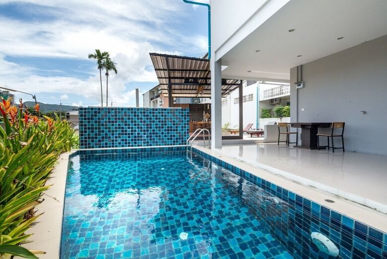 Ocean12 Chic Hotel