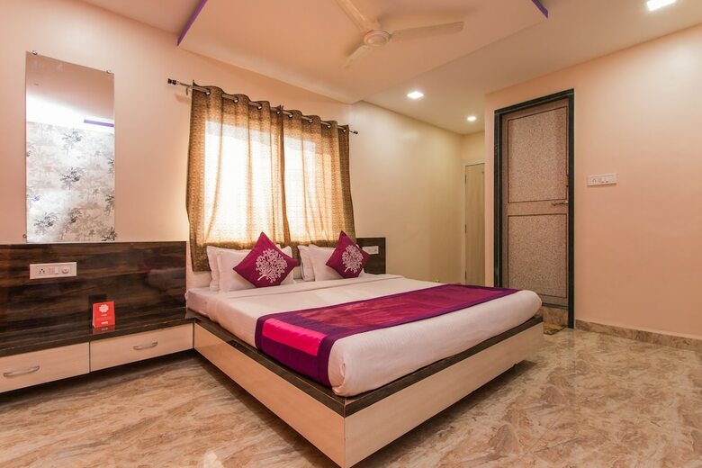 Oyo 8857 Hotel Raj Palace