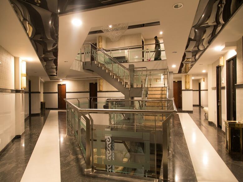 Oyo 1101 Hotel Orient Grand