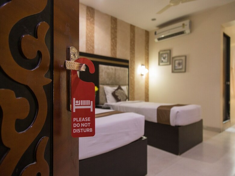 Oyo 1101 Hotel Orient Grand