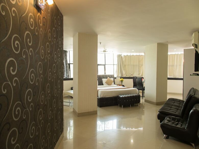 Oyo 1101 Hotel Orient Grand