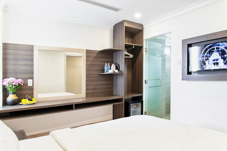 Seven Seas Hotel And Apartment