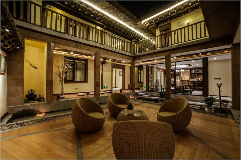 Bed & Breakfast Blossom Dynasty Inn