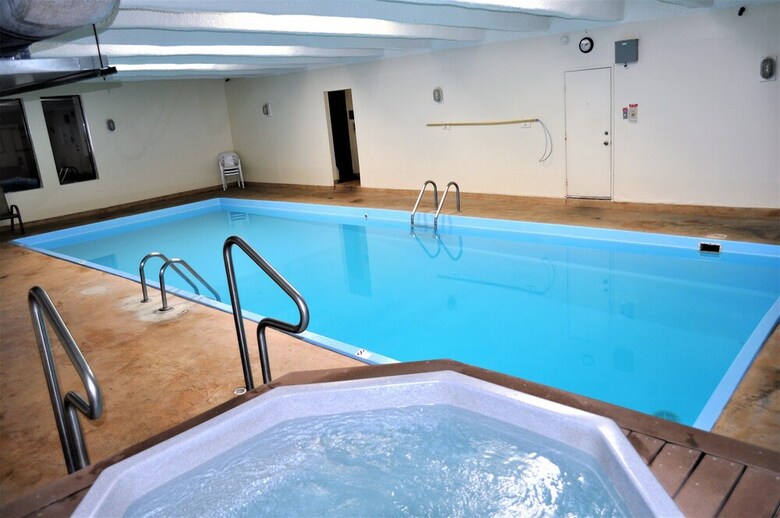 Ten Mile Island 2 Bed Plus Den