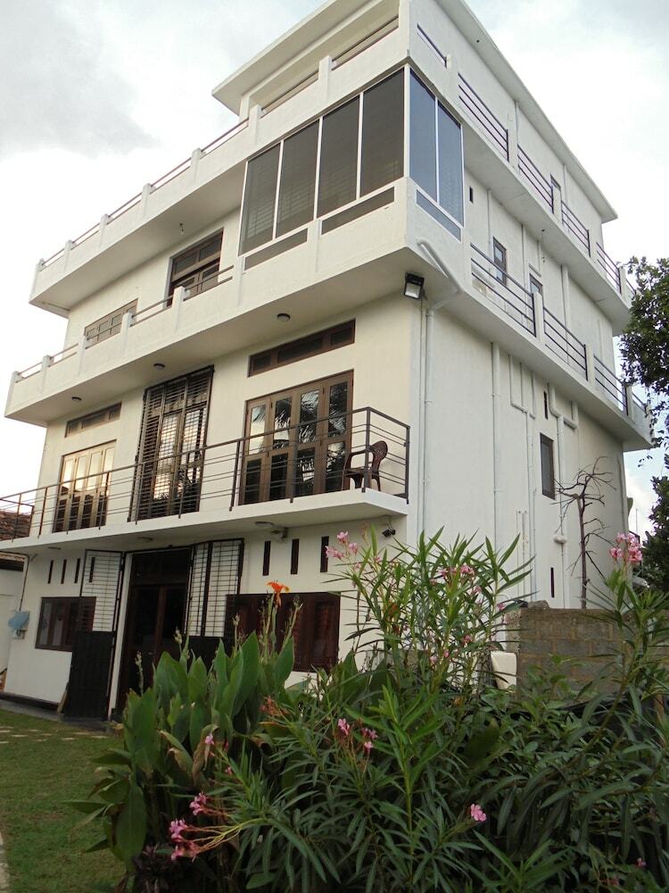 Yoho Jmf Apartments