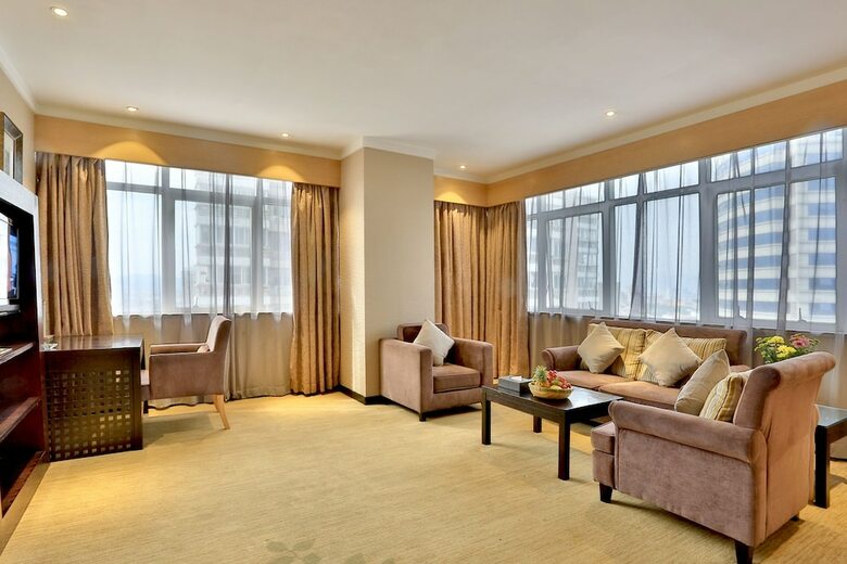 Yiwu Bali Plaza Hotel