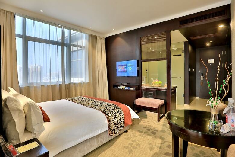 Yiwu Bali Plaza Hotel