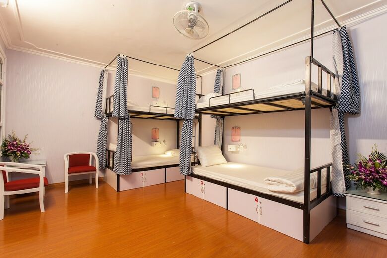 Hostal Hanoi Buddy Inn & Travel
