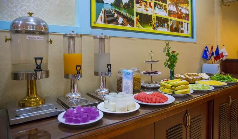 Hostal Hanoi Buddy Inn & Travel