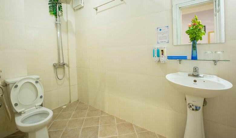 Hostal Hanoi Buddy Inn & Travel