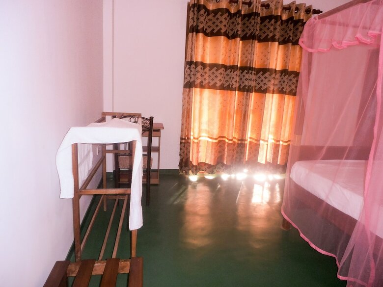 Talalla Sea Anemone Hotel