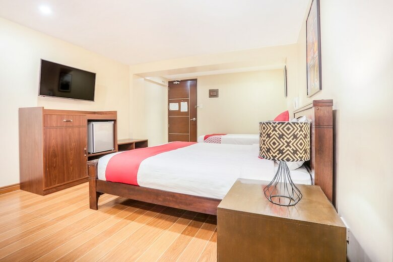 Hotel Oyo 419 La Scala Residences